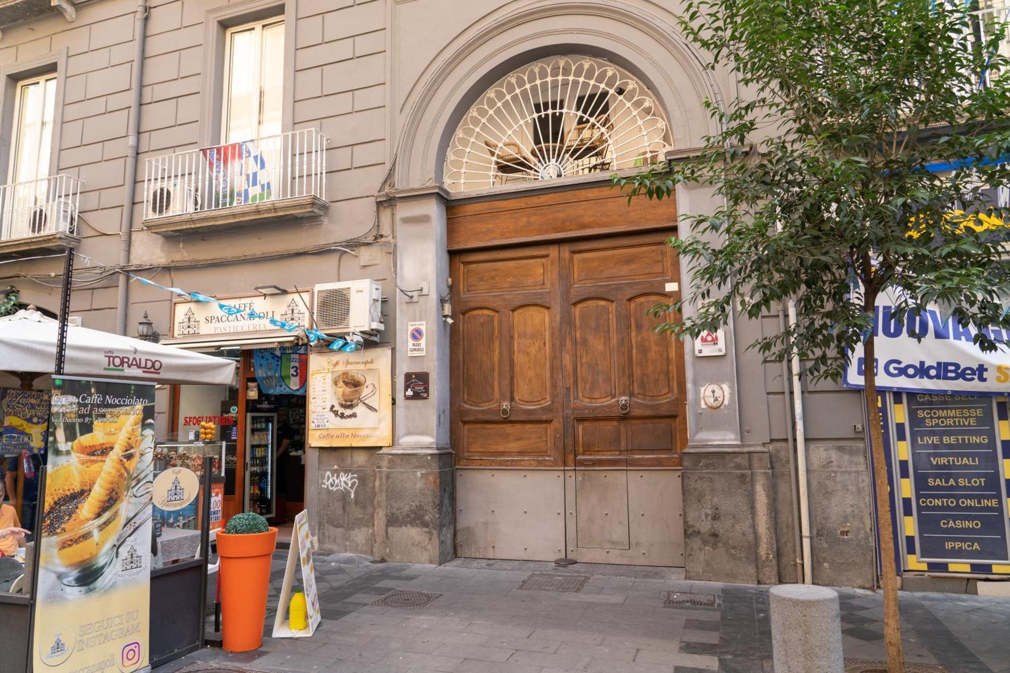 나폴리 Il Duomo A Due Passi 아파트 외부 사진